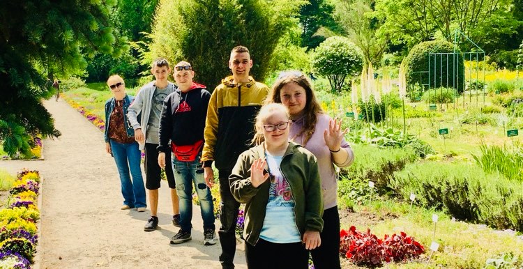 OGRÓD BOTANICZNY, DOŚWIADCZEŃ I MINI ZOO  NA WYCIECZCE KLASY II PPA