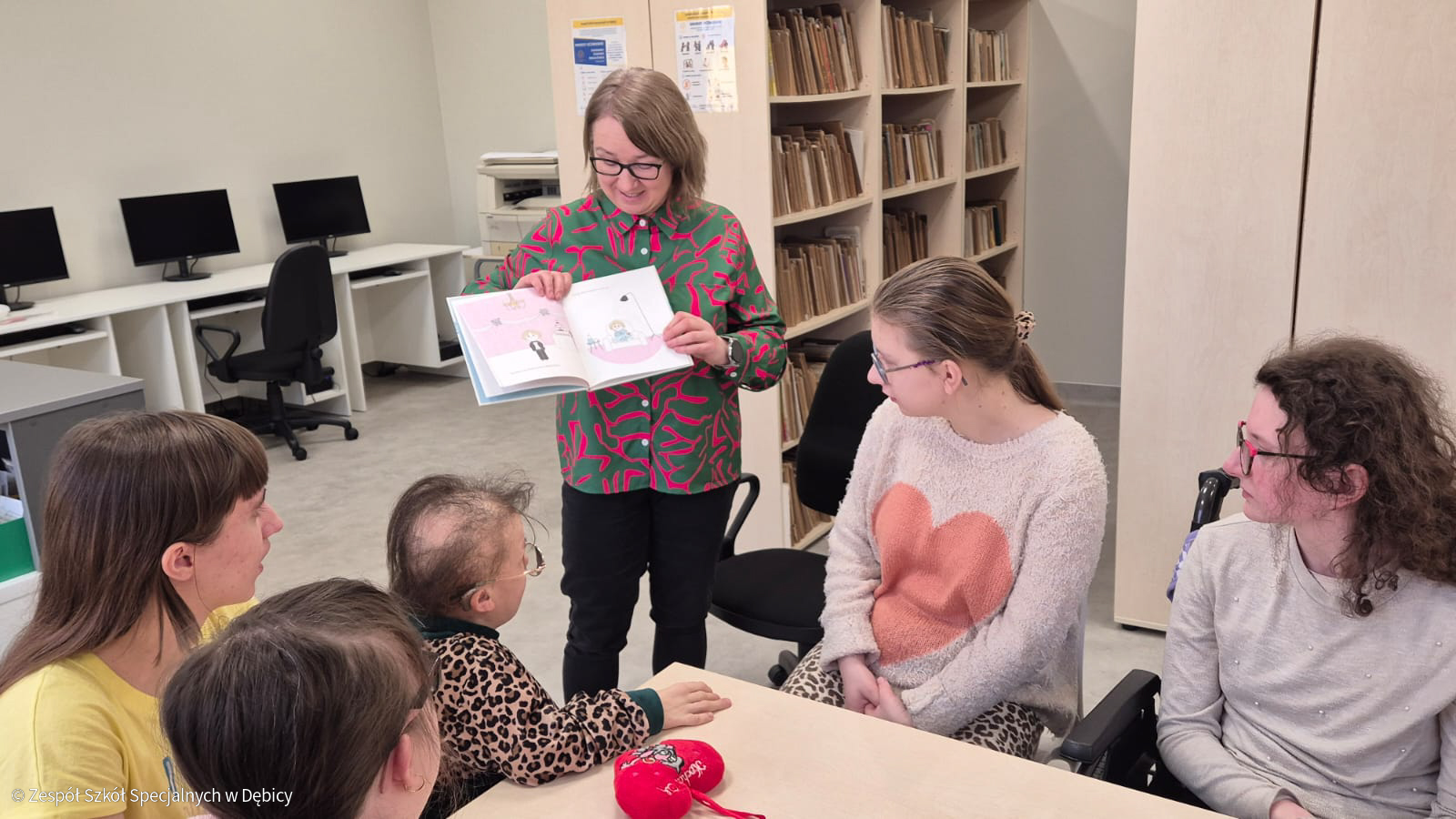 Spotkanie w bibliotece szkolnej